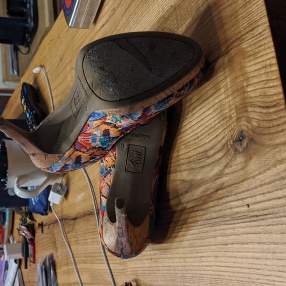 Shoes - Picture 3 of 3